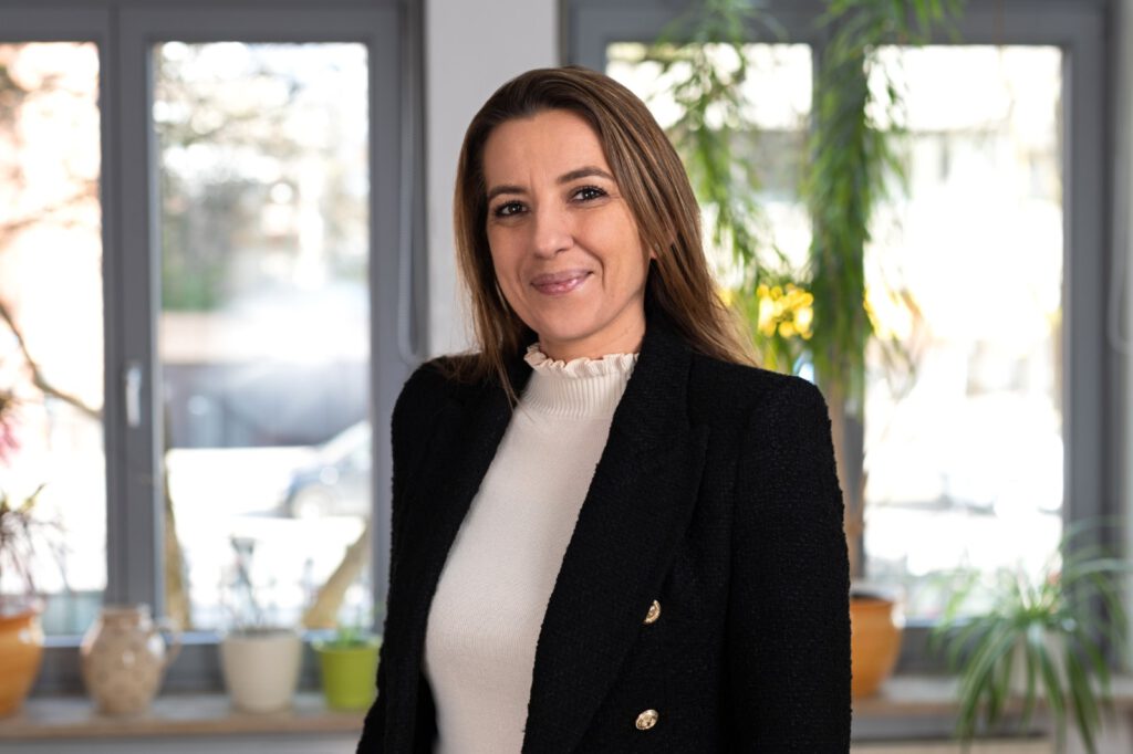 Frau Vesna Bojic Frau Vesna Bojic