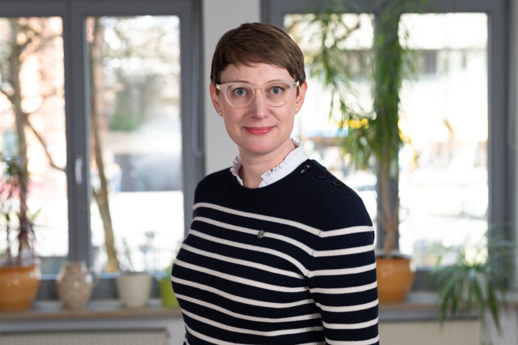 Frau Claudia Hauck Frau Claudia Hauck