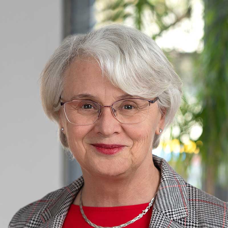 Dr. Nada Ralic Dr. Nada Ralic